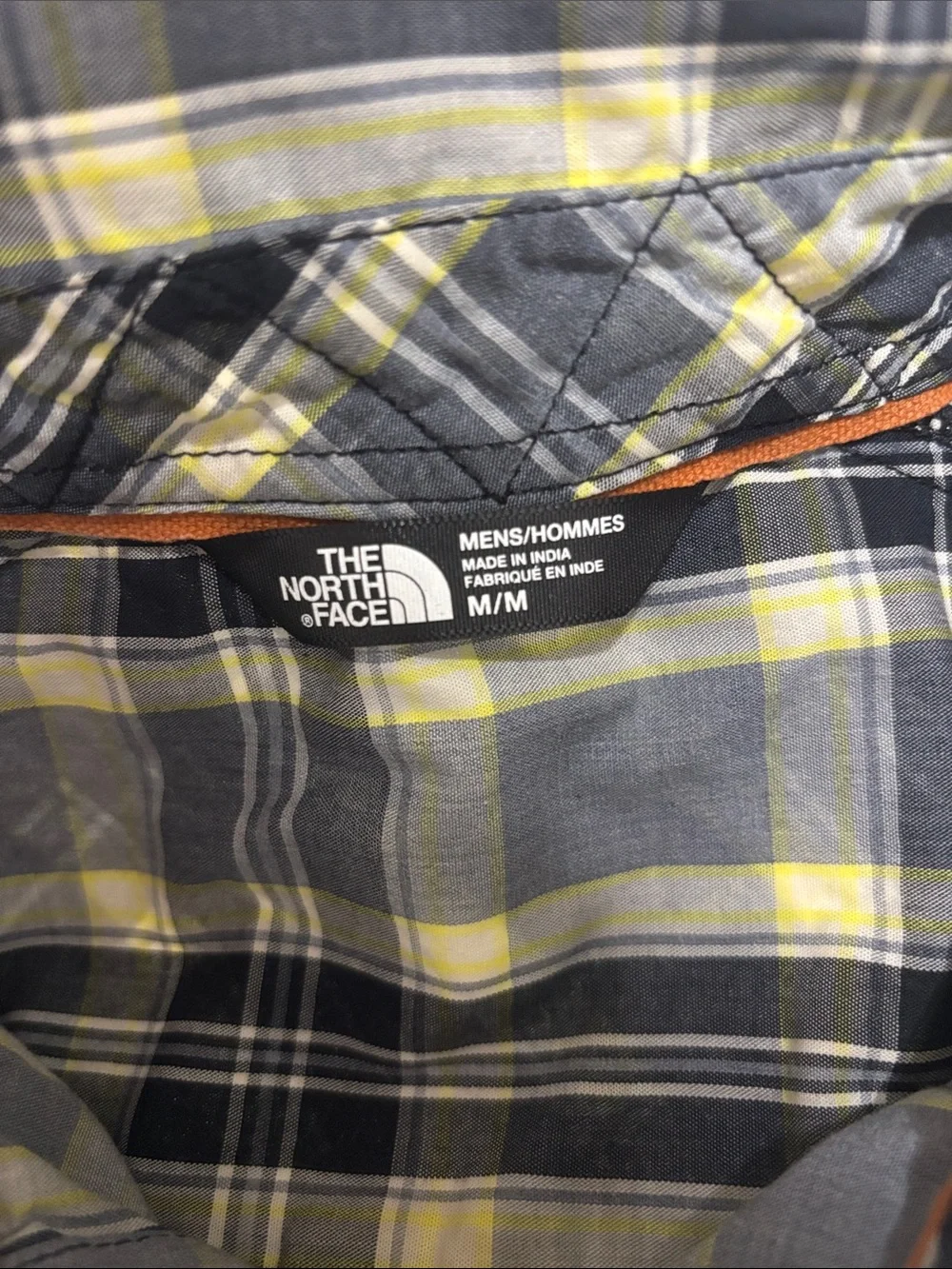 The North Face Men’s Medium Plaid Short Sleeve Button Up Hiking Shirt Gray